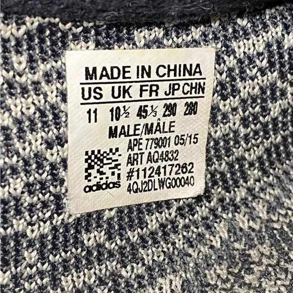 Used Yeezy 350 Turtle doves (2015). - Picture 5 of 9